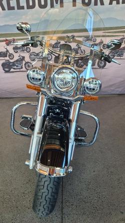 2020 Harley-davidson FLDE DELUXE (107) Vivid Black