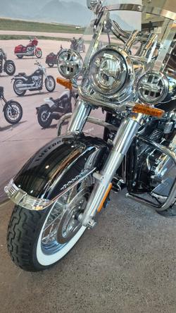 2020 Harley-davidson FLDE DELUXE (107) Vivid Black
