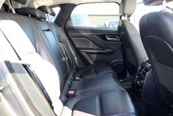 2016 Jaguar F-PACE 20d Prestige