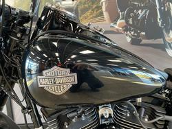 Harley-davidson 2016 HARLEY DAVIDSON 1690CC SOFTAIL SLIM S Black