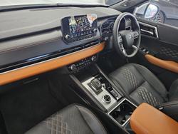 2023 Mitsubishi Outlander PHEV Exceed Tourer ZM MY24 AWD White Diamond with Black Mica Roof