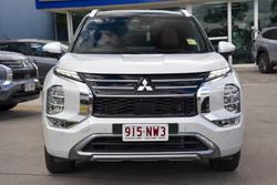2025 Mitsubishi Outlander Exceed Tourer ZM MY25 AWD White Diamond with Black Mica Roof