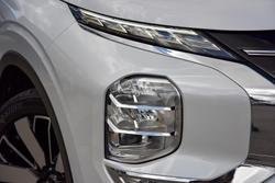 2025 Mitsubishi Outlander Exceed Tourer ZM MY25 AWD White Diamond with Black Mica Roof