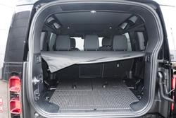 2025 Land Rover
                Defender 110 D350 X-Dynamic SE