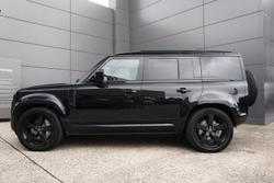 2025 Land Rover
                Defender 110 D350 X-Dynamic SE