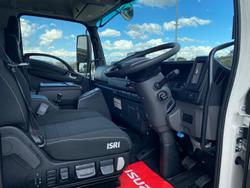 2025 Isuzu F Series FVL 260-300 AT R67