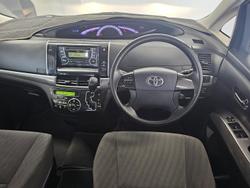 2016 Toyota Tarago GLi ACR50R White