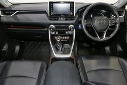2020 Toyota
                RAV4 Cruiser