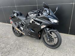 Kawasaki Ninja 400 (EX400G)