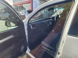 2022 Toyota HiLux SR5