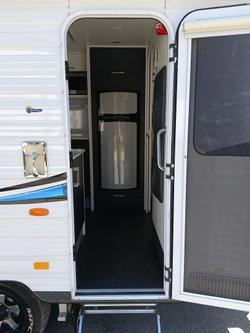 2017 New Age Caravans Manta Ray Mr19er 20'8