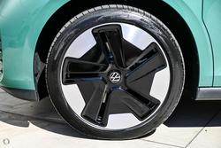 2025 Volkswagen ID. Buzz Pro BEV560