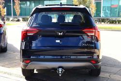 2025 Mahindra XUV700 AX7L