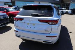 2025 Mitsubishi Outlander PHEV Exceed Tourer