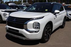 2025 Mitsubishi Outlander PHEV Exceed Tourer