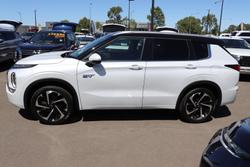 2025 Mitsubishi Outlander PHEV Exceed Tourer