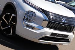 2025 Mitsubishi Outlander PHEV Exceed Tourer