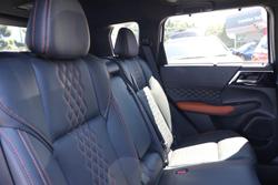 2025 Mitsubishi Outlander PHEV Exceed Tourer