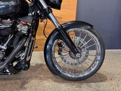 2018 Harley-davidson FXBRS BREAKOUT Black