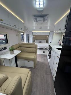 2025 JB Caravans Gator X 17'10 Fd Cafe