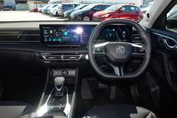 2025 MG HS Super Hybrid Essence