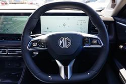 2025 MG HS Super Hybrid Essence