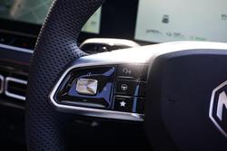 2025 MG HS Super Hybrid Essence