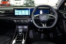 2025 MG HS Super Hybrid Essence