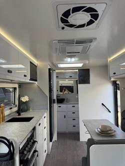 2025 JB Caravans Gator X 17'10 Rd L Lounge