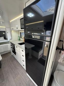 2025 JB Caravans Gator X 17'10 Rd L Lounge