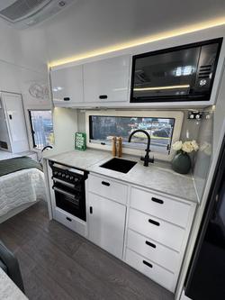 2025 JB Caravans Gator X 17'10 Rd L Lounge