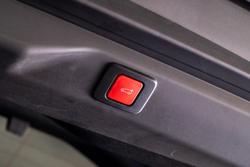 2025 Peugeot 3008 GT Premium Hybrid P64 MY25 Okenite White