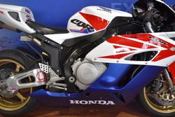 2004 Honda CBR1000RR (FIREBLADE) White