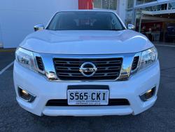 2017 Nissan
                Navara RX