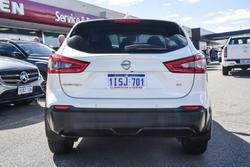 2020 Nissan
                QASHQAI ST+