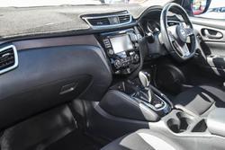 2020 Nissan
                QASHQAI ST+