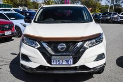 2020 Nissan
                QASHQAI ST+