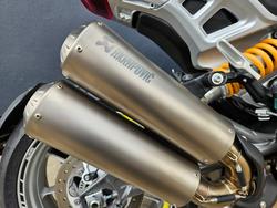 2023 Indian FTR R 1200 CARBON BLACK