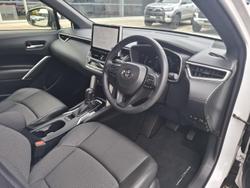 2022 Toyota
Corolla Cross GXL