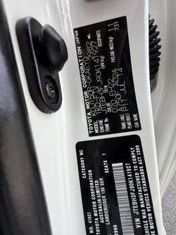 2014 Toyota
                Landcruiser Prado Altitude