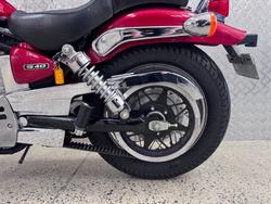 2014 Suzuki BOULEVARD S40 RED
