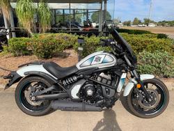 Kawasaki Vulcan S SE