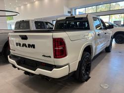 2025 RAM 1500 Limited Hurricane HO RamBox DT MY25 4X4 Dual Range Bright White