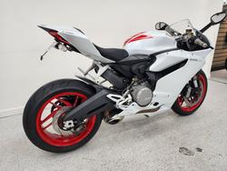 2015 DUCATI 899 PANIGALE White