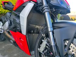 2023 DUCATI STREETFIGHTER V2 Red
