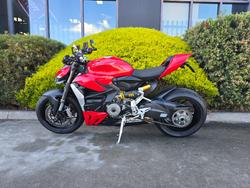 2023 DUCATI STREETFIGHTER V2 Red