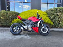 2023 DUCATI STREETFIGHTER V2 Red