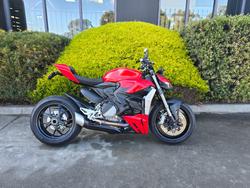 2023 DUCATI STREETFIGHTER V2 Red