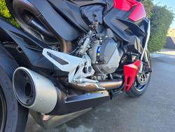 2023 DUCATI STREETFIGHTER V2 Red