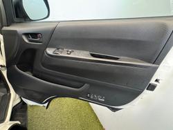 2011 Toyota Hiace Commuter